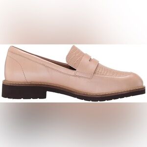 NWOT Rockport Womens Walking Pump in Nude Pink Crocodile SIZE 8